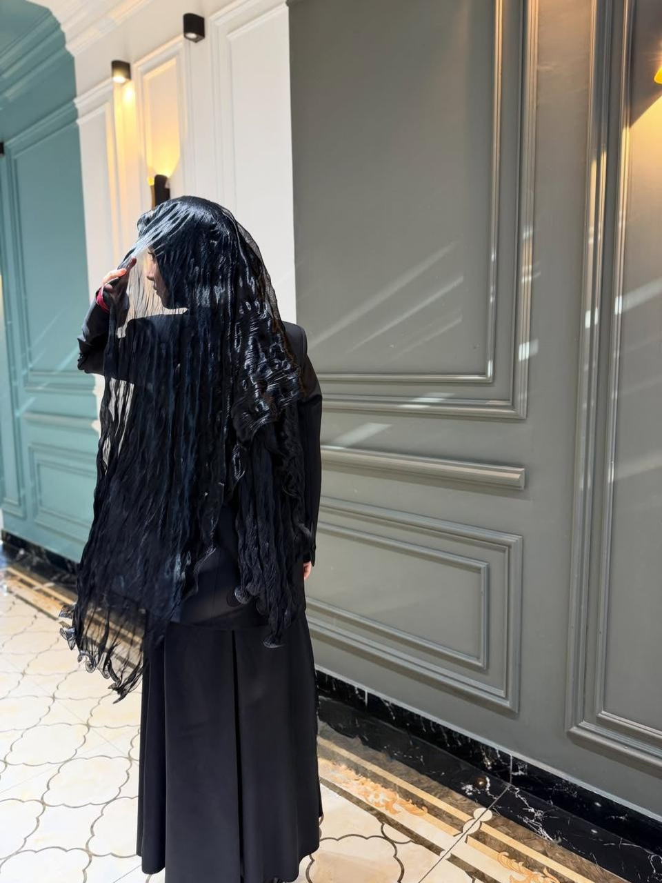 Nour Shimmer Wavy Hijab